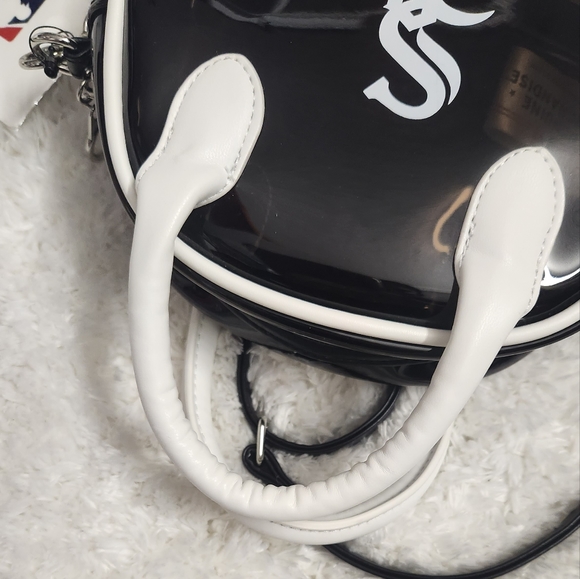 Brand New MLB SOX Two Way Bag - Picture 7 of 12